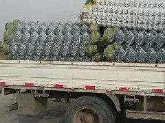 二.防護網(wǎng)系列：草原圍欄網(wǎng)